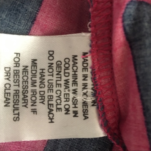 Escapada NWOT blue/raspberry print top size M - Picture 3 of 3